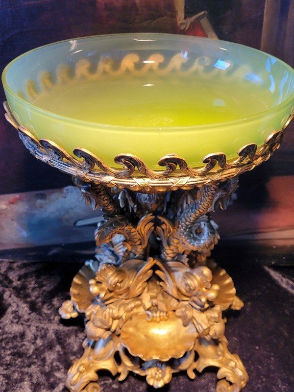 Important Bronze Centerpiece With Opaline Cup - 19th Century -photo-2