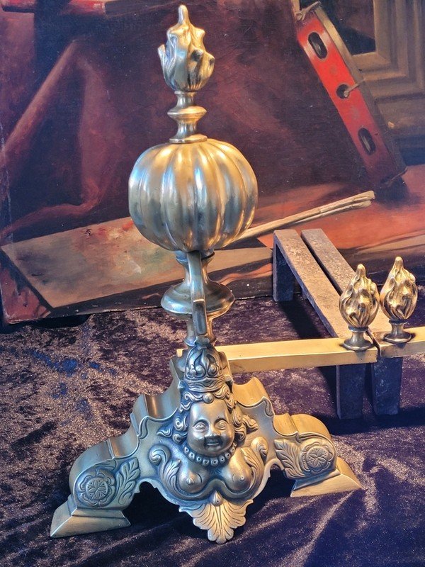  Grande Paire de Chenets de Ch&acirc;teau en Bronze  -avec des D&eacute;cors aux &quot; Marmousets &quot; avec son Serviteur XIXe Si&egrave;cle-photo-3