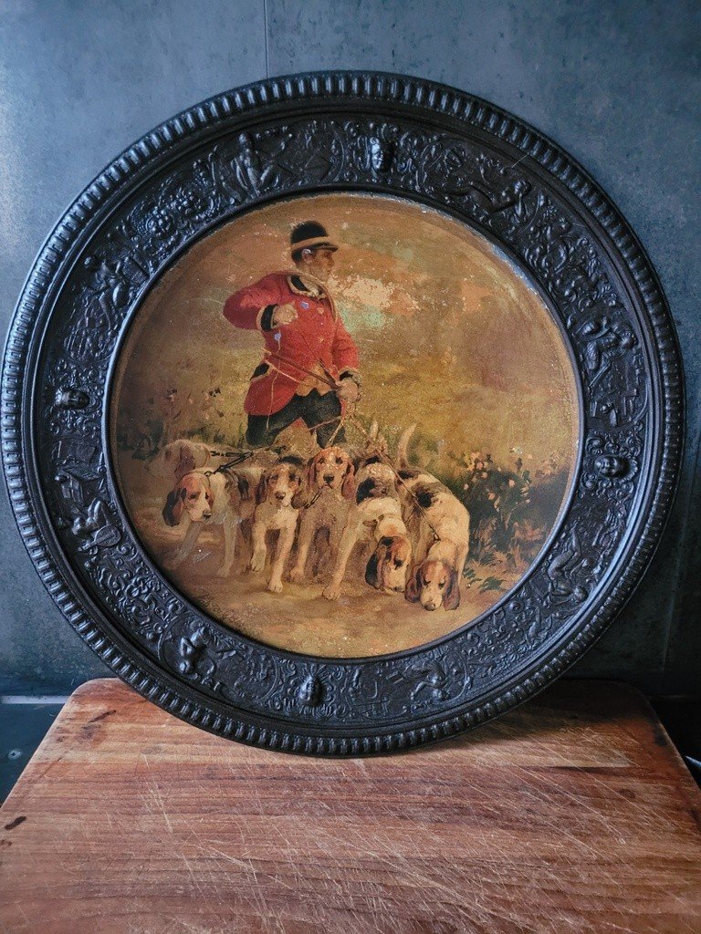  Albert De Gesne (1834-1903) - Large Painted Sheet Metal Dish With A Hunting Scene - 19th Century 