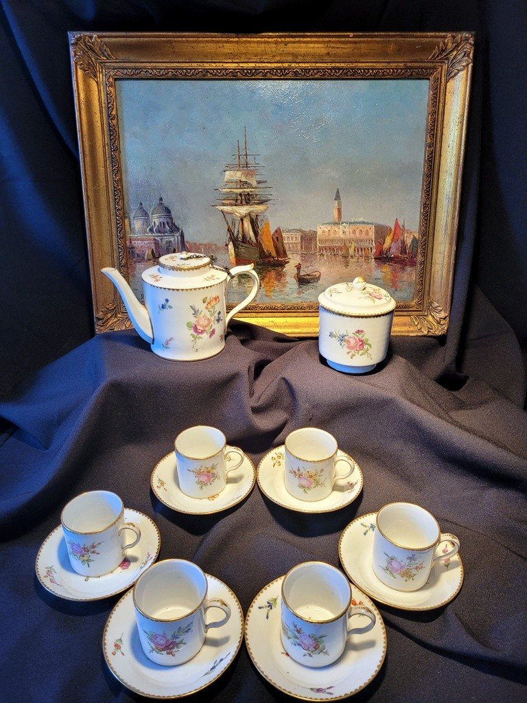  Lille - Manufacture Royale Au Dauphin - 18th Century Polychrome Porcelain Tea Service