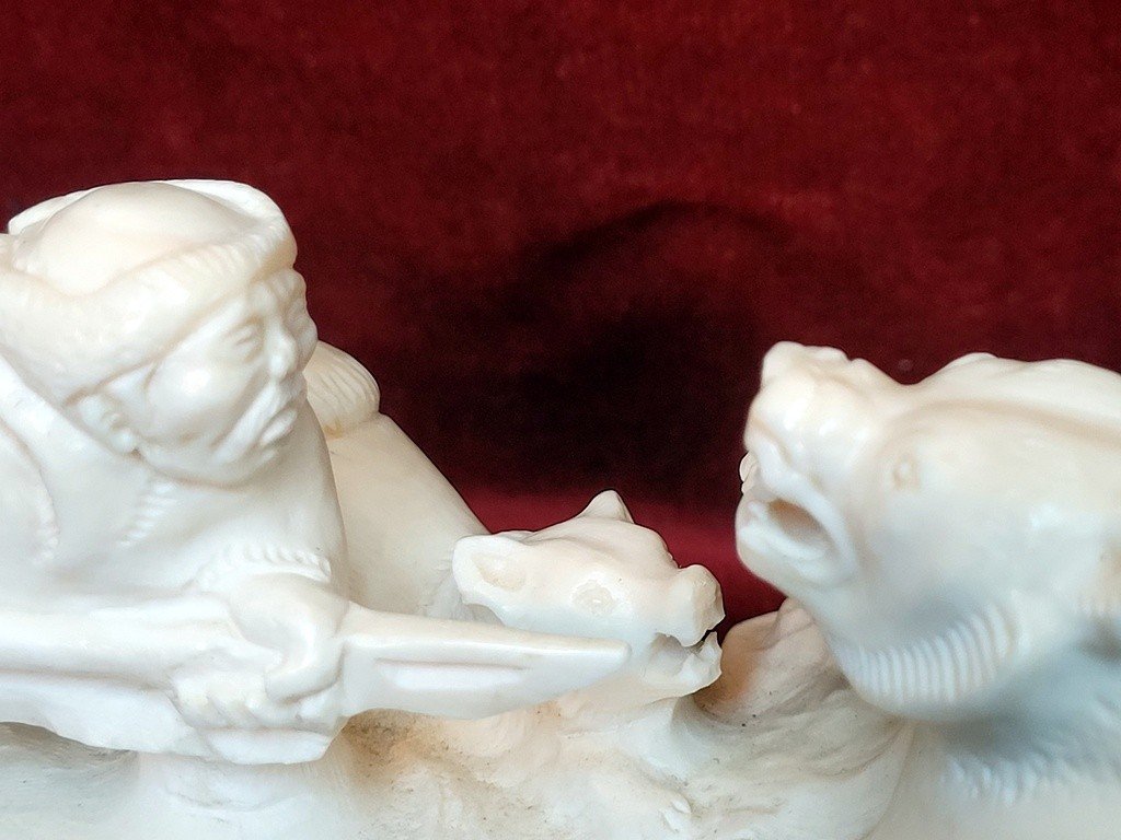 Polar Bear Hunting Scene - Walrus Tooth Sculpture - Early 20th Century -photo-5