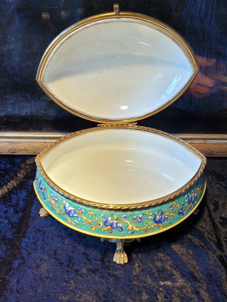  Grand Coffret en Porcelaine de forme Ovo&iuml;de Bomb&eacute;e - Creil Montereau  - XIXe Si&egrave;cle -photo-3