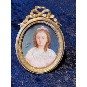  "portrait Of A Young Girl" Painted Miniature Signed Petitain 1897 - Louis XVI Frame In Bronze