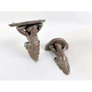  Pair Of Carved Wooden Wall Lamps With Round Decorations Of Bearded Men - 19th Century  