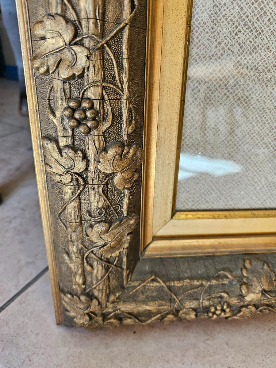 Gilded Stuccoed Wood Frame Decorated With Vine Leaves And Bunches Of Grapes -photo-4