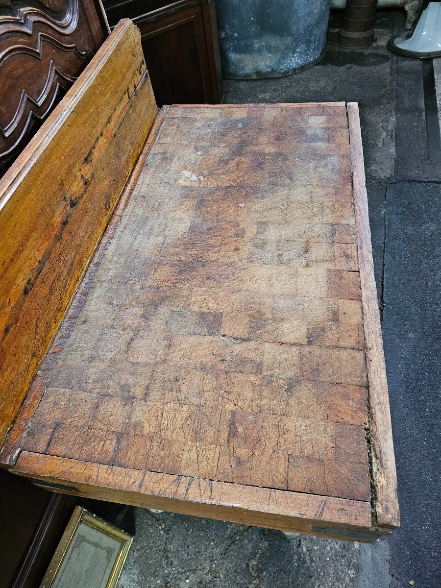 Antique Butcher's Block -photo-1