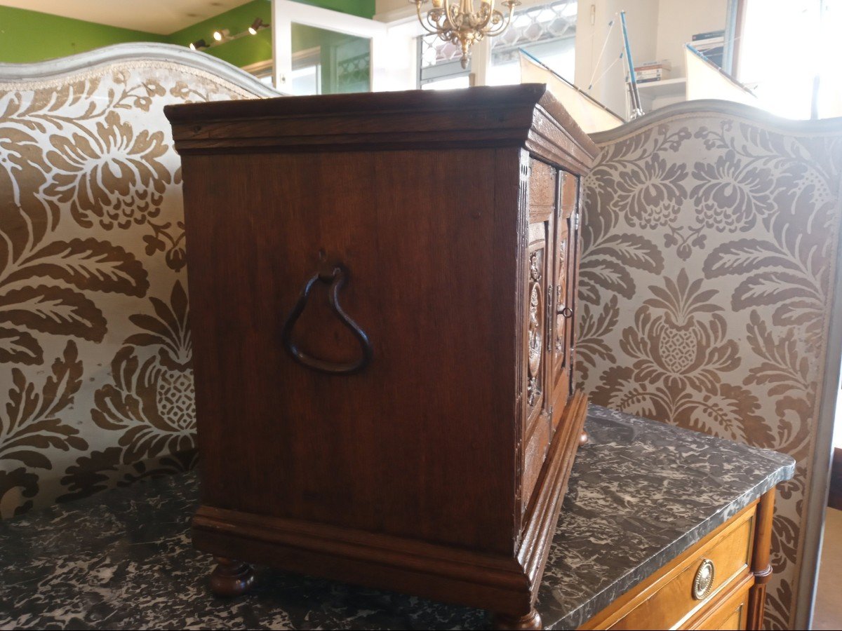 Small Oak Cabinet With Carved Decor Of Medallions-photo-2