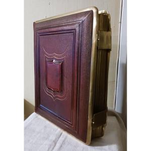 Photo Album In Leather And Brass Late 19th Century 70 Euros