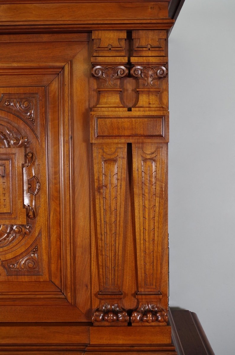 Renaissance-style Cabinet-photo-3