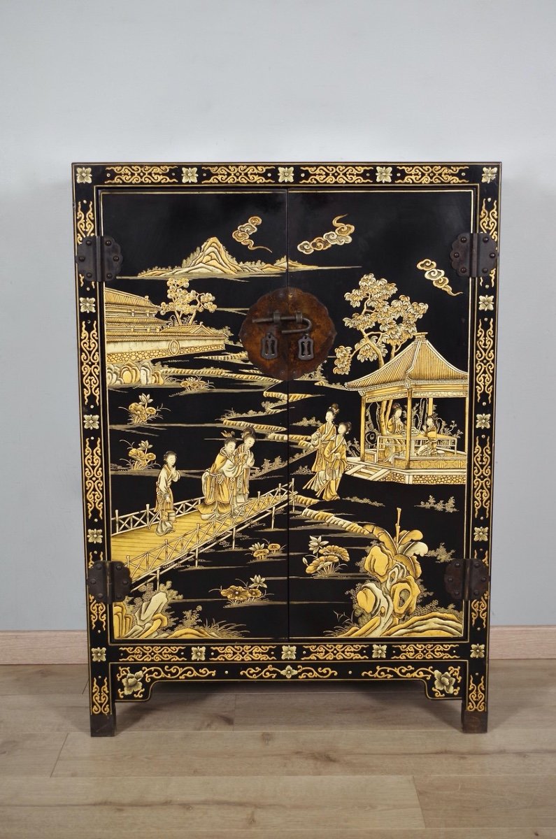 Cabinet en laque de Chine