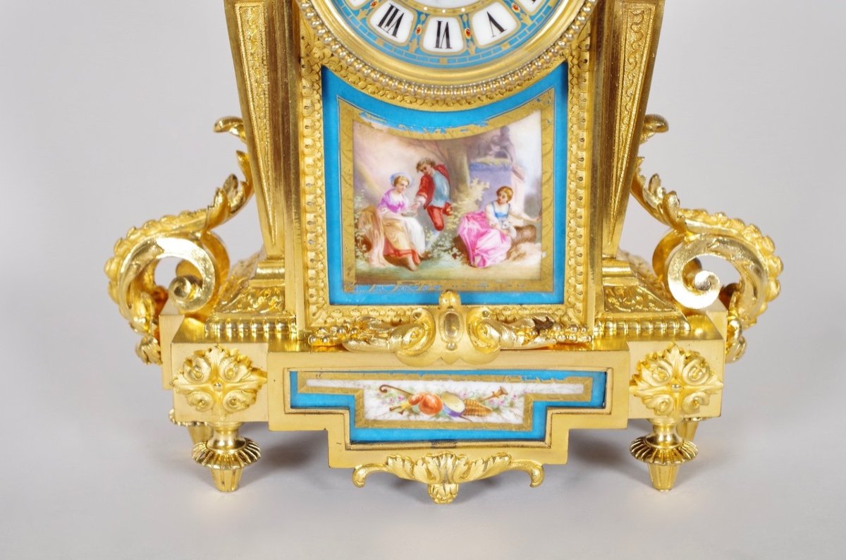 Louis XVI Style Gilt Bronze And Sèvres Style Porcelain Clock-photo-1