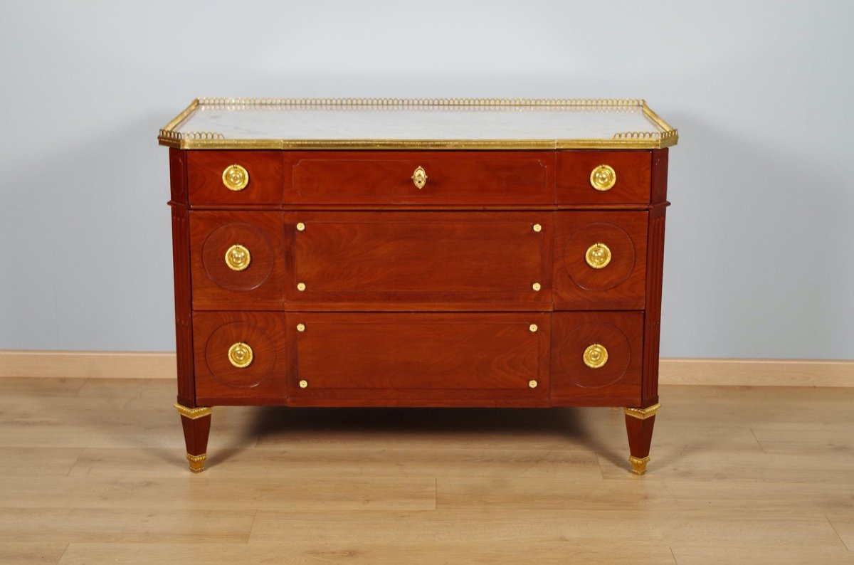 Commode époque Louis XVI