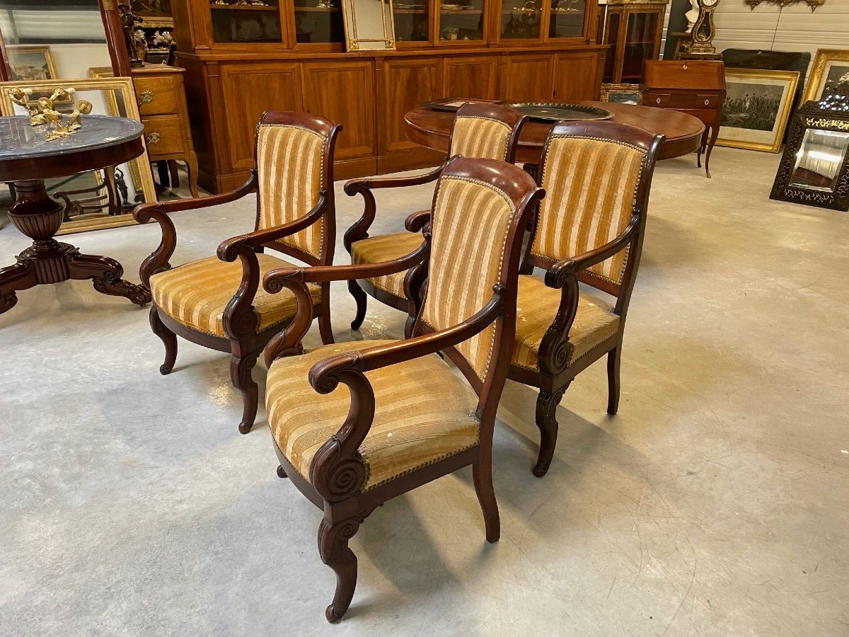 Four Restoration Period Armchairs-photo-3