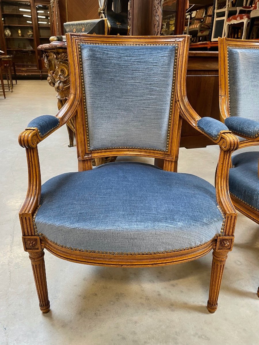 André Mailfert : paire de fauteuils style Louis XVI-photo-2