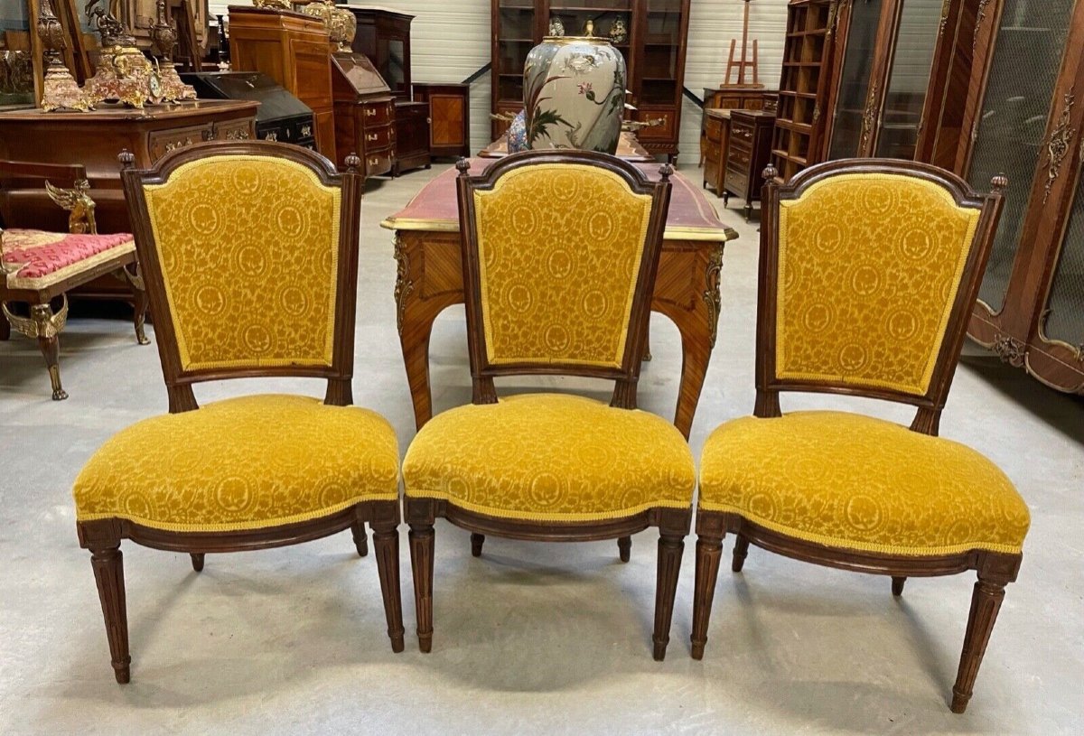 Trois chaises époque Louis XVI