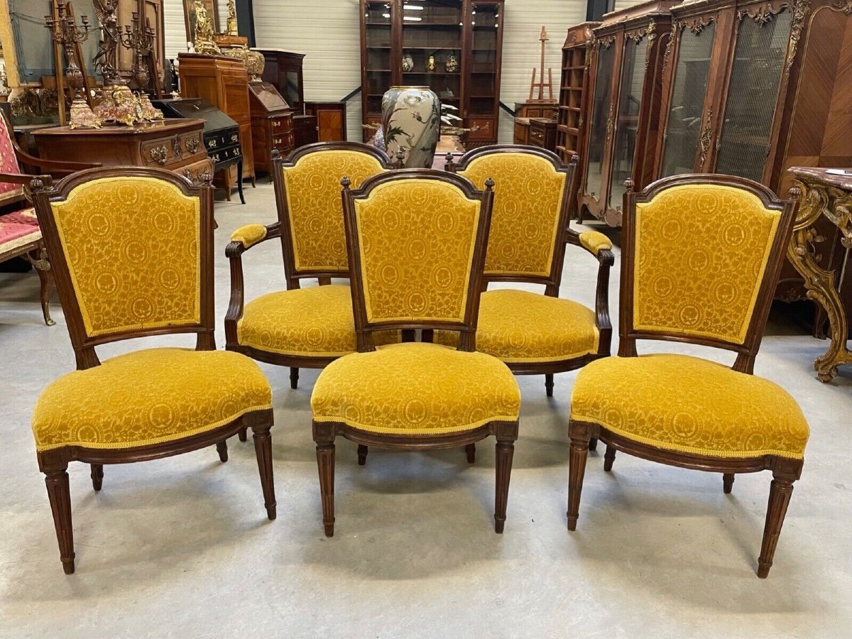 Paire de fauteuils et trois chaises époque Louis XVI