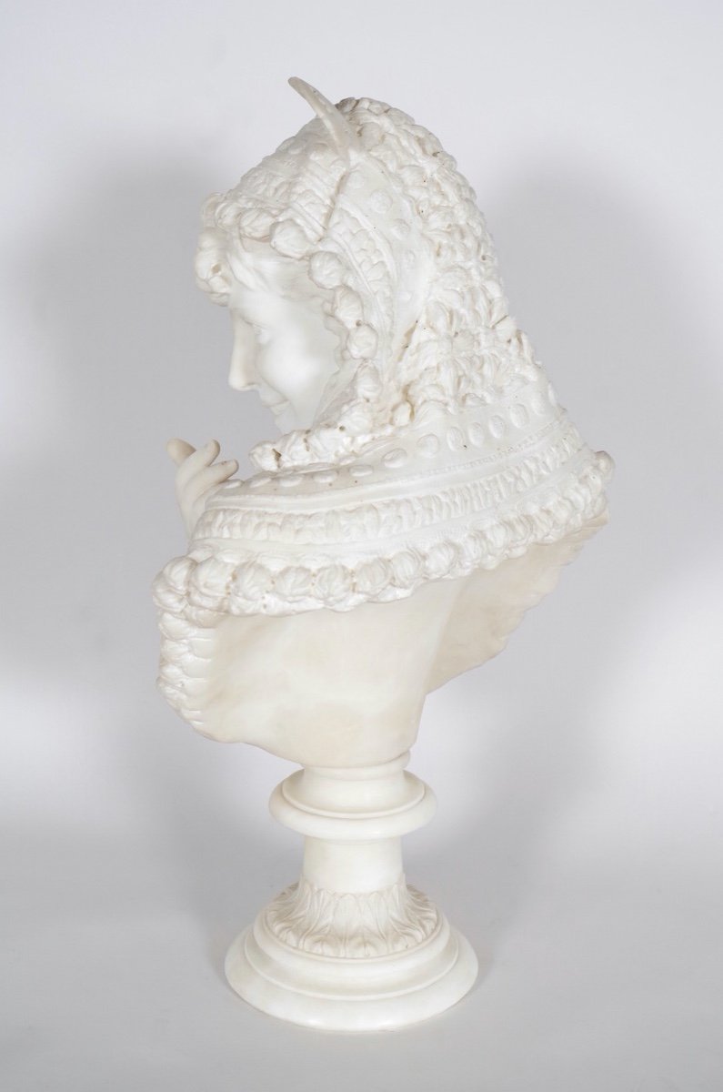 Alabaster Bust - Woman With Mantilla-photo-3