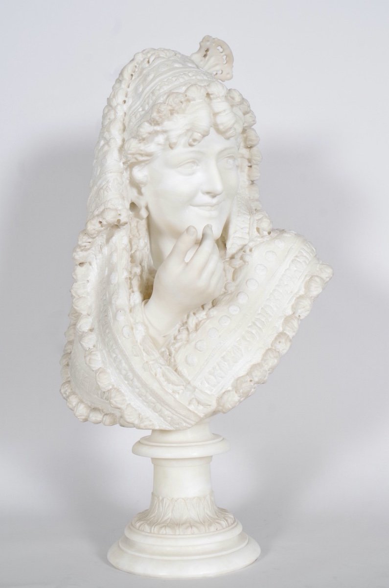 Alabaster Bust - Woman With Mantilla