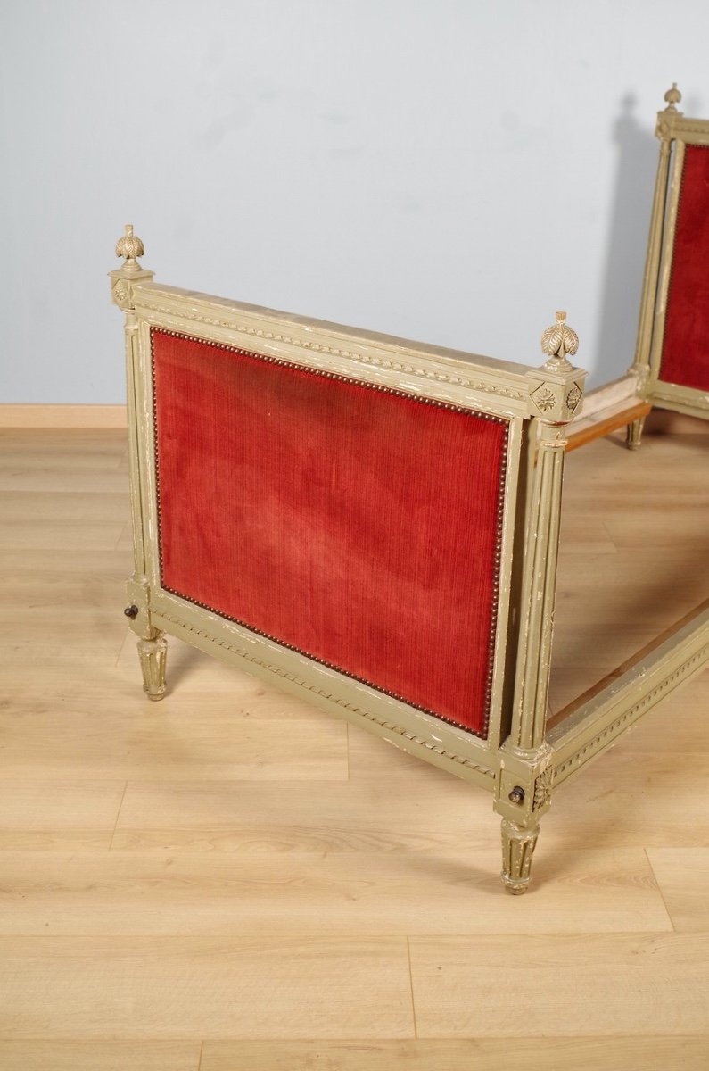 Louis XVI Style Painted Bed-photo-2