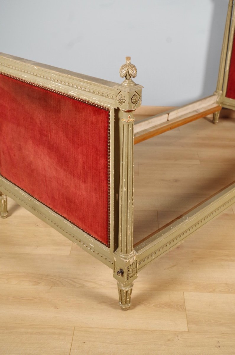 Louis XVI Style Painted Bed-photo-3