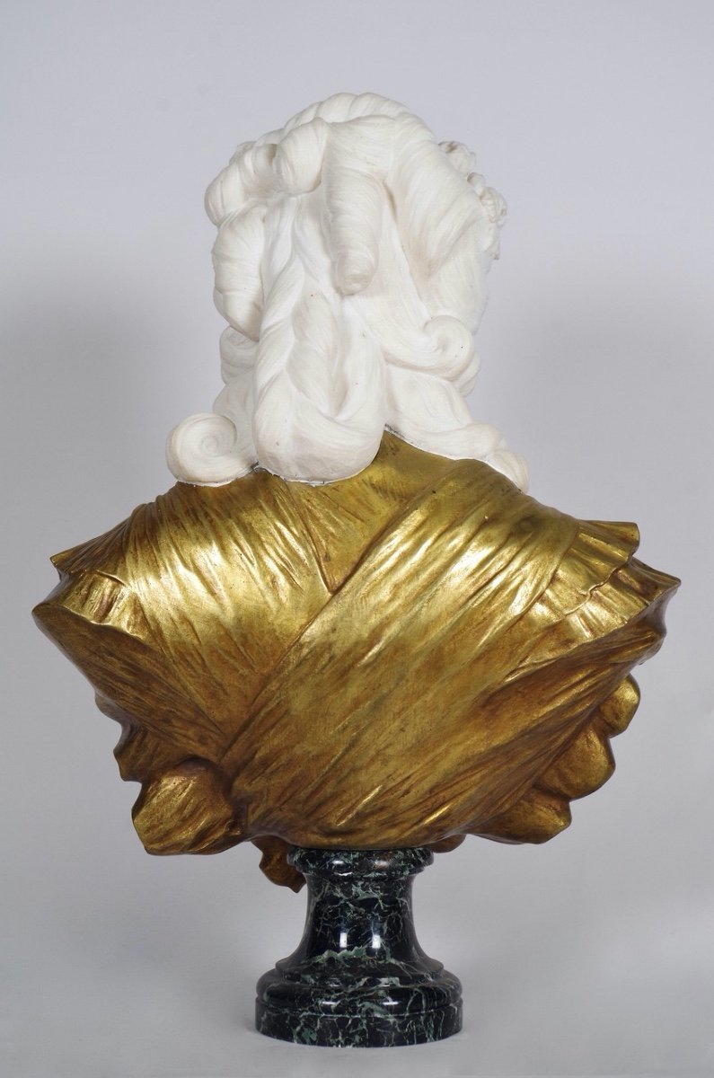 Bust Of Marie-antoinette In Marble And Bronze-photo-5