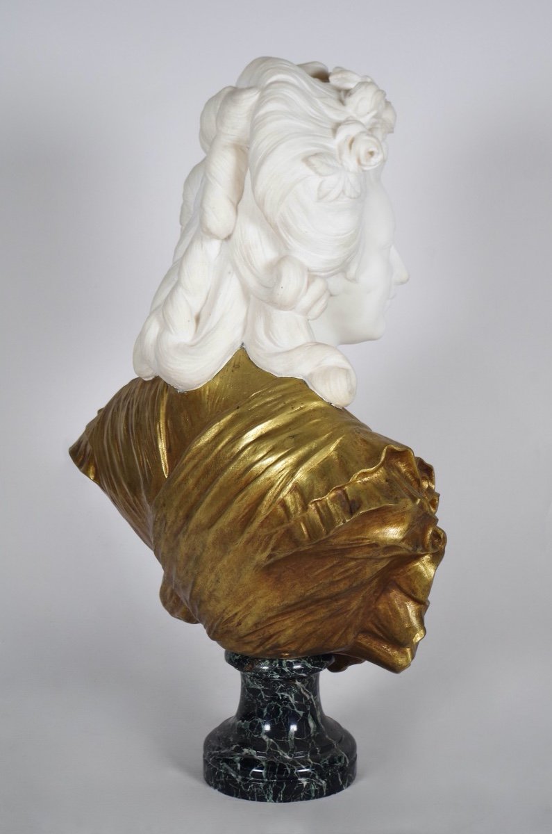 Bust Of Marie-antoinette In Marble And Bronze-photo-6