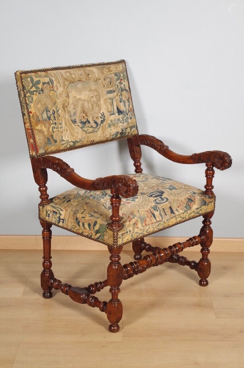 Louis XIII Period Arm Chair-photo-5