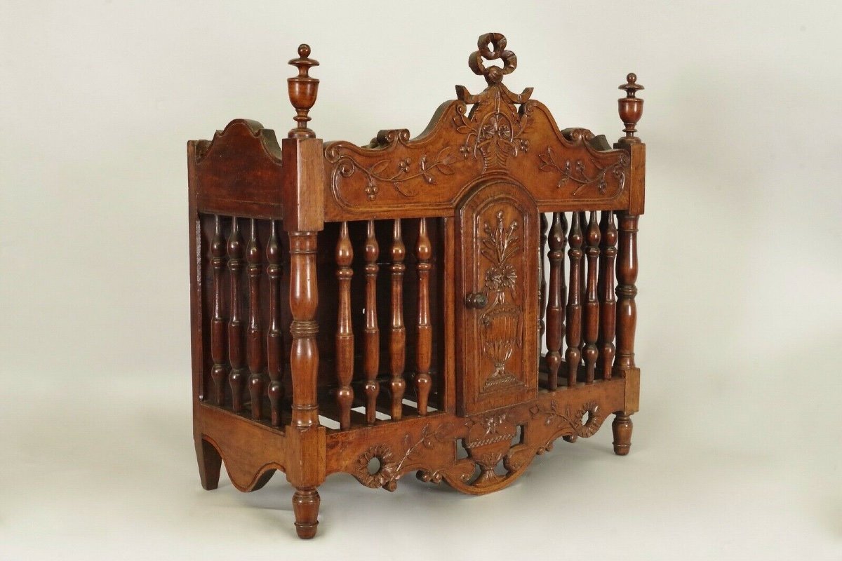 19th Century Provençal Walnut Panetière-photo-2