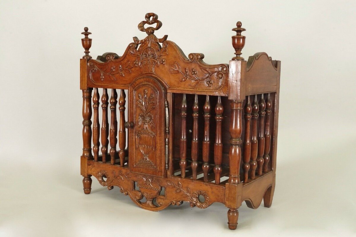 19th Century Provençal Walnut Panetière-photo-3