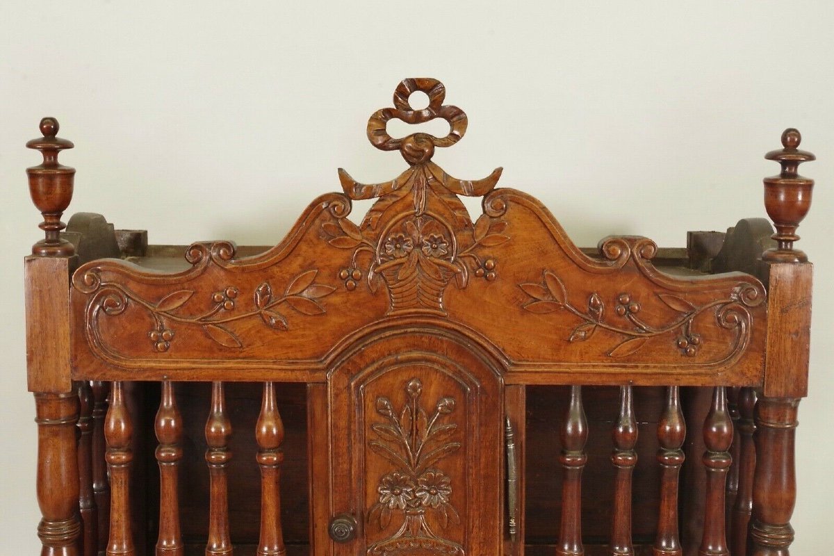 19th Century Provençal Walnut Panetière-photo-1