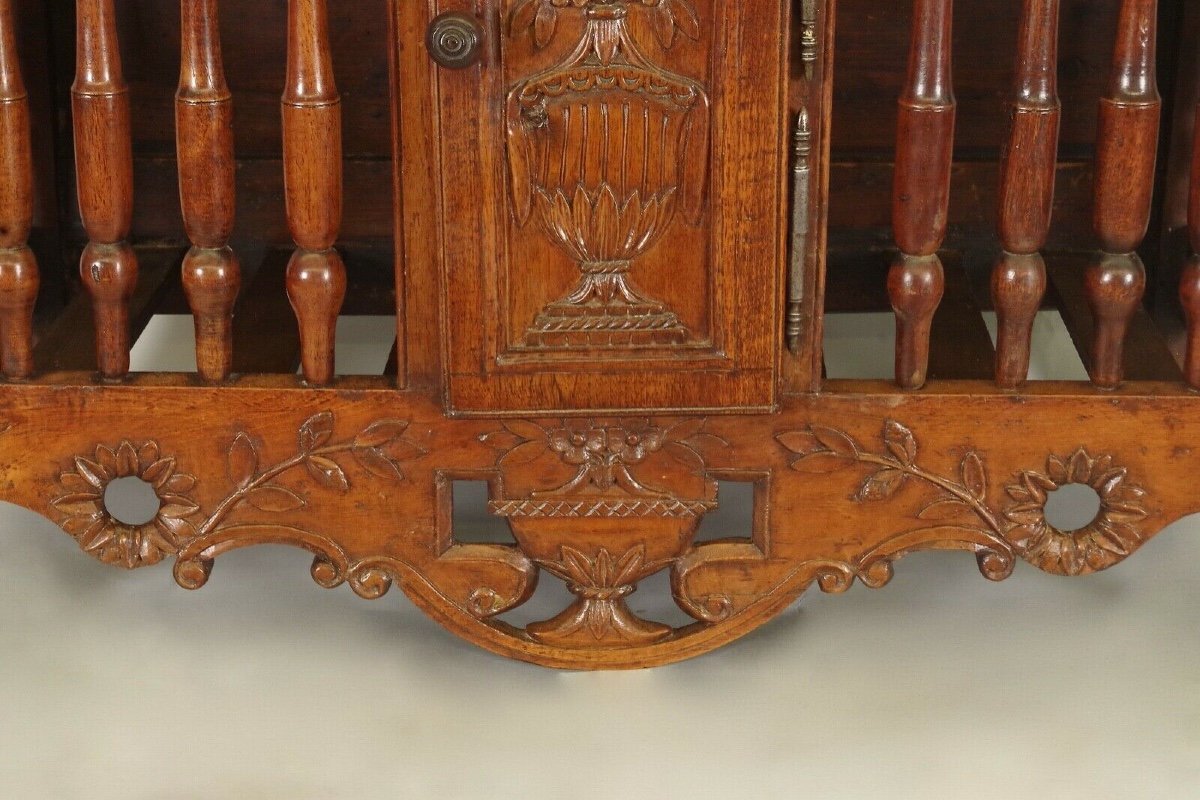 19th Century Provençal Walnut Panetière-photo-4