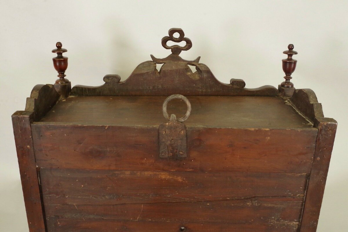 19th Century Provençal Walnut Panetière-photo-8