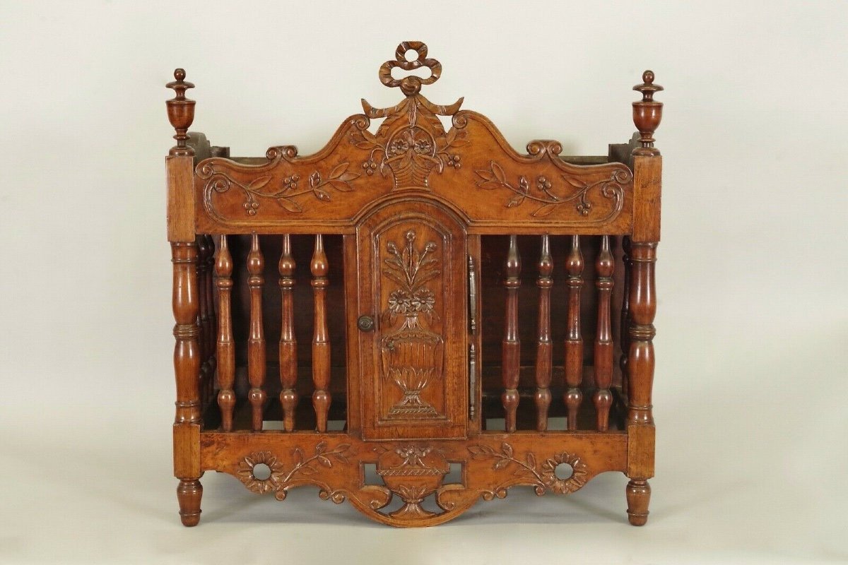 19th Century Provençal Walnut Panetière