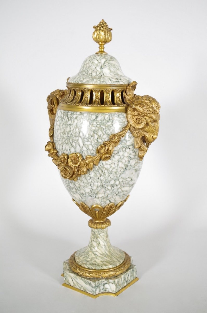 Paire de vases en marbre style Louis XVI-photo-3