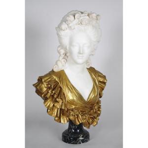 Bust Of Marie-antoinette In Marble And Bronze