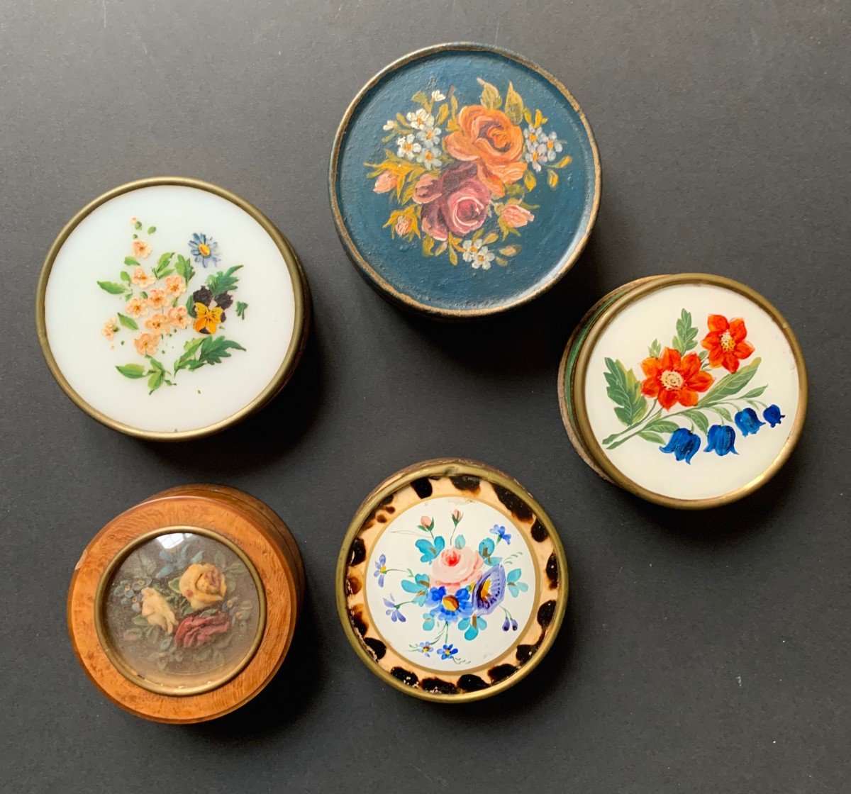 Beautiful Set Of Five Circular Candy Boxes With Floral Patterns