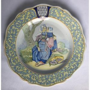 Assiette d'Une Mère Et Sa Fille à La Feuillée - Manufacture Porquier Beau - Bretagne