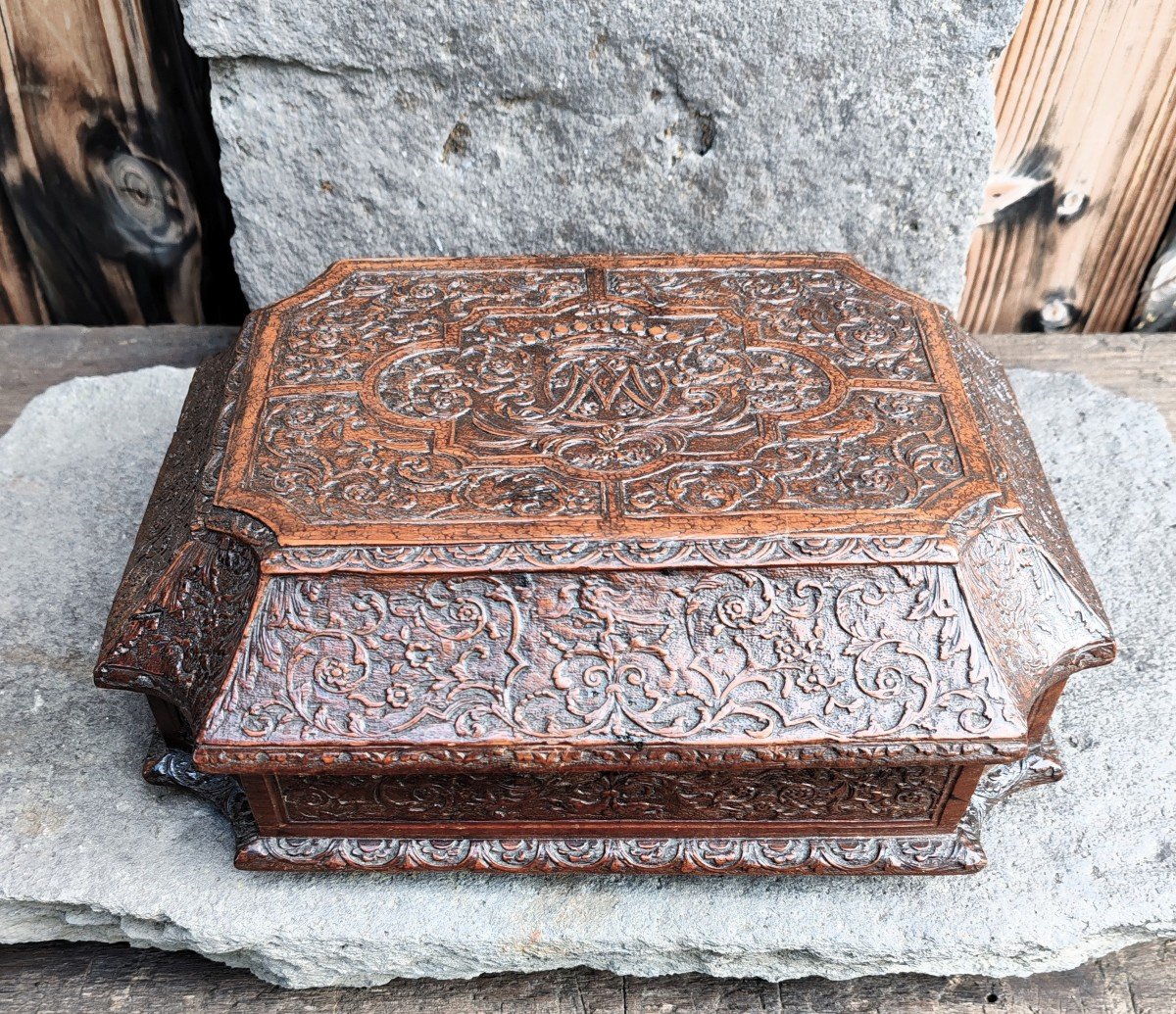 Wooden Box Attributed To Al Atelier De Bagard Dit De Sainte Lucie Haute Epoque