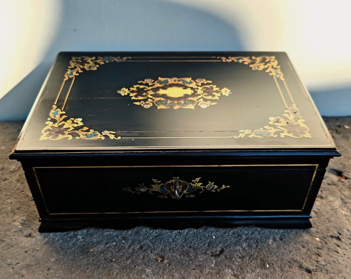 Coffret Susse Fréres Bois Noirci Marqueterie De Laiton, Nacre, écaille Bleu /rouge Napoléon III