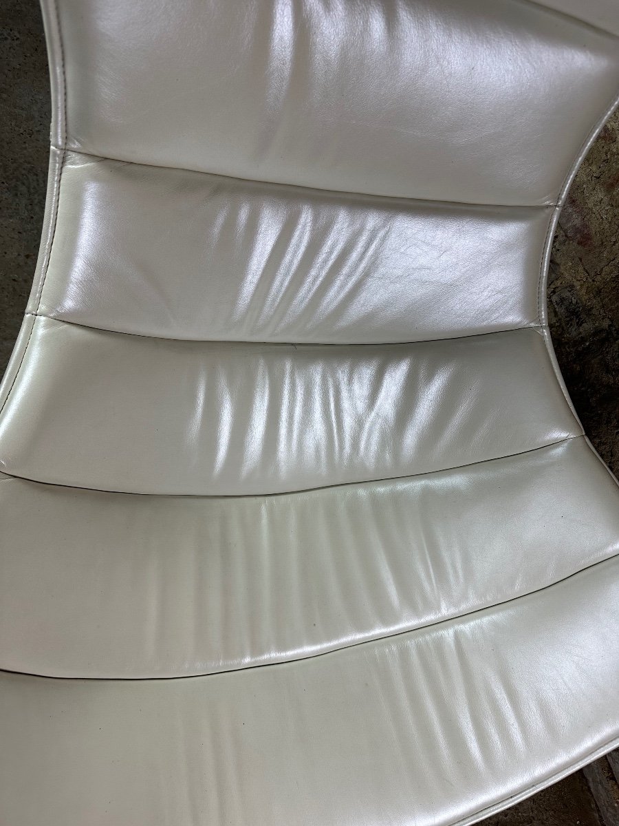 Vintage 80's Pearly White Faux Leather Shell Armchair-photo-6