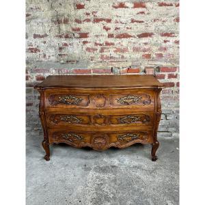 Louis XV Style Curved Chest Of Drawers In Walnut