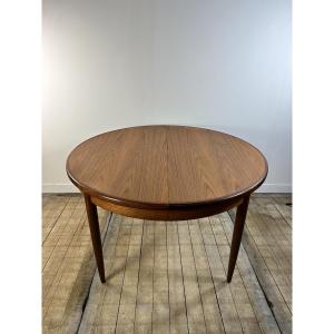 G-plan Round Teak Butterfly Extension Table 1960s