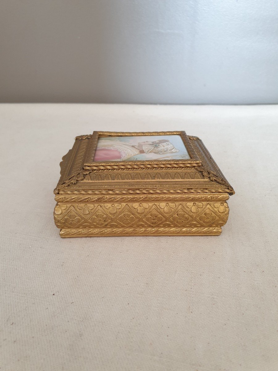 Box In Ornate Gilt Bronze, Decorated With A Miniature Signed Derval-photo-3