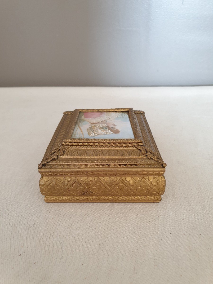 Box In Ornate Gilt Bronze, Decorated With A Miniature Signed Derval-photo-4