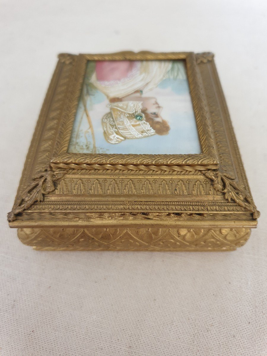 Box In Ornate Gilt Bronze, Decorated With A Miniature Signed Derval-photo-5