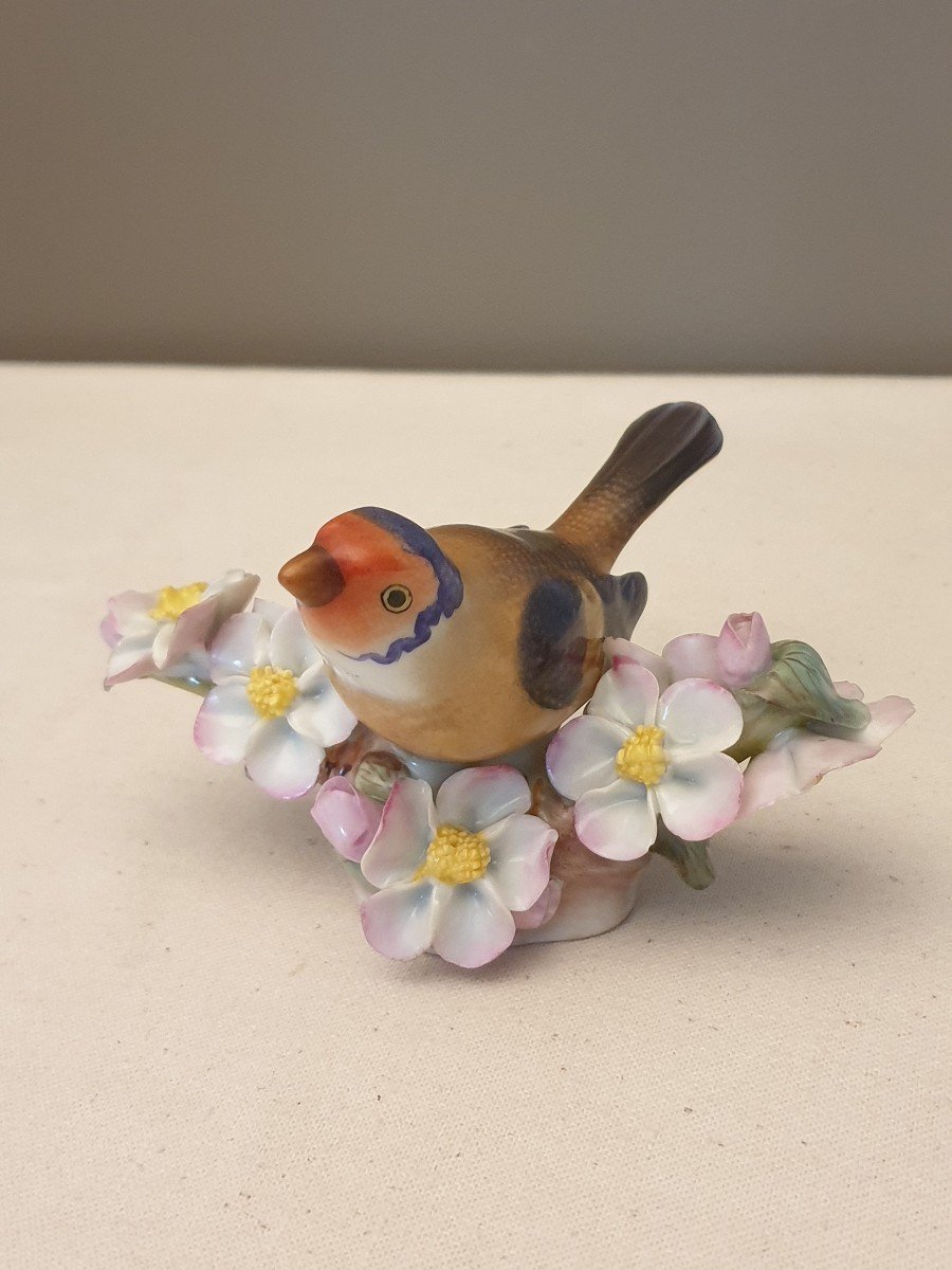 Herend Hungary Bird With Flowers In Porcelain