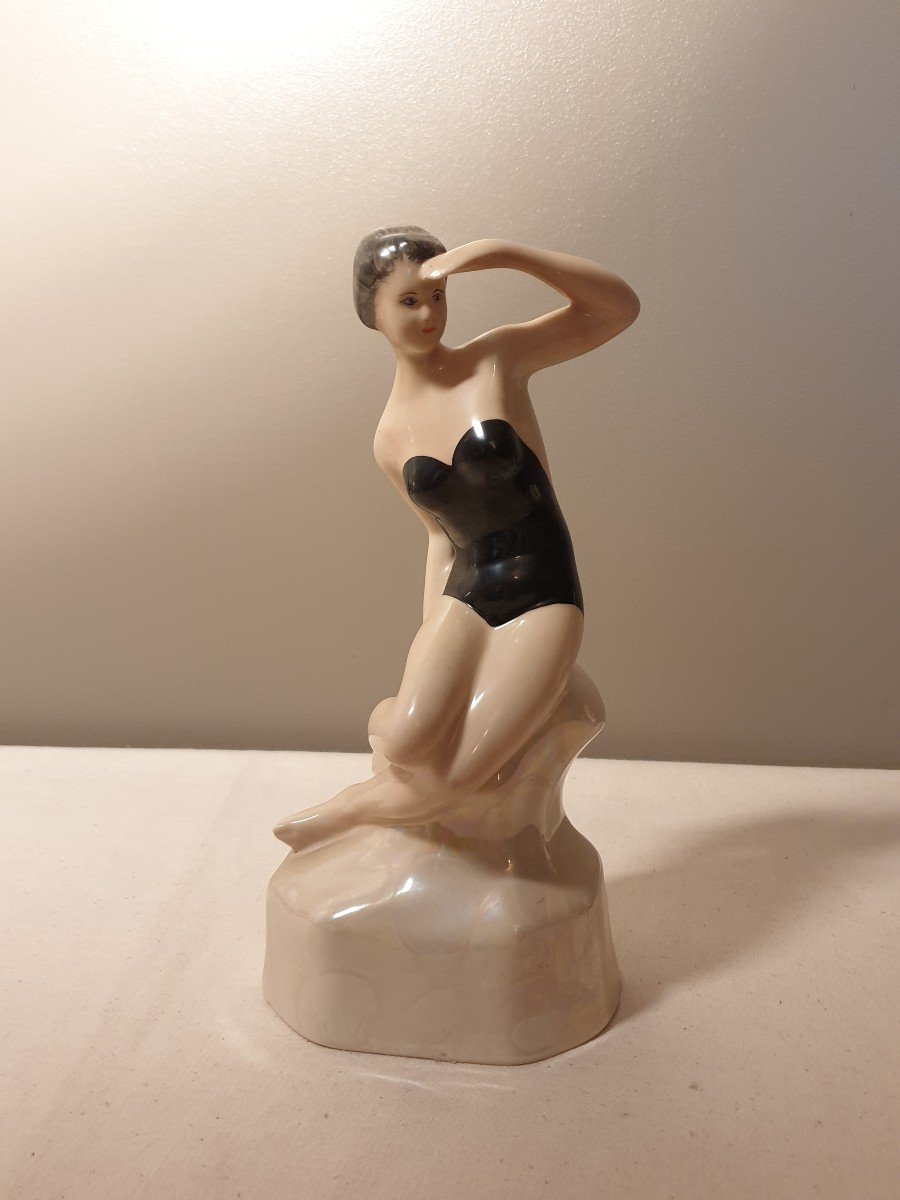 Baigneuse En Porcelaine Pologne. Chodziez Poland. Années 60