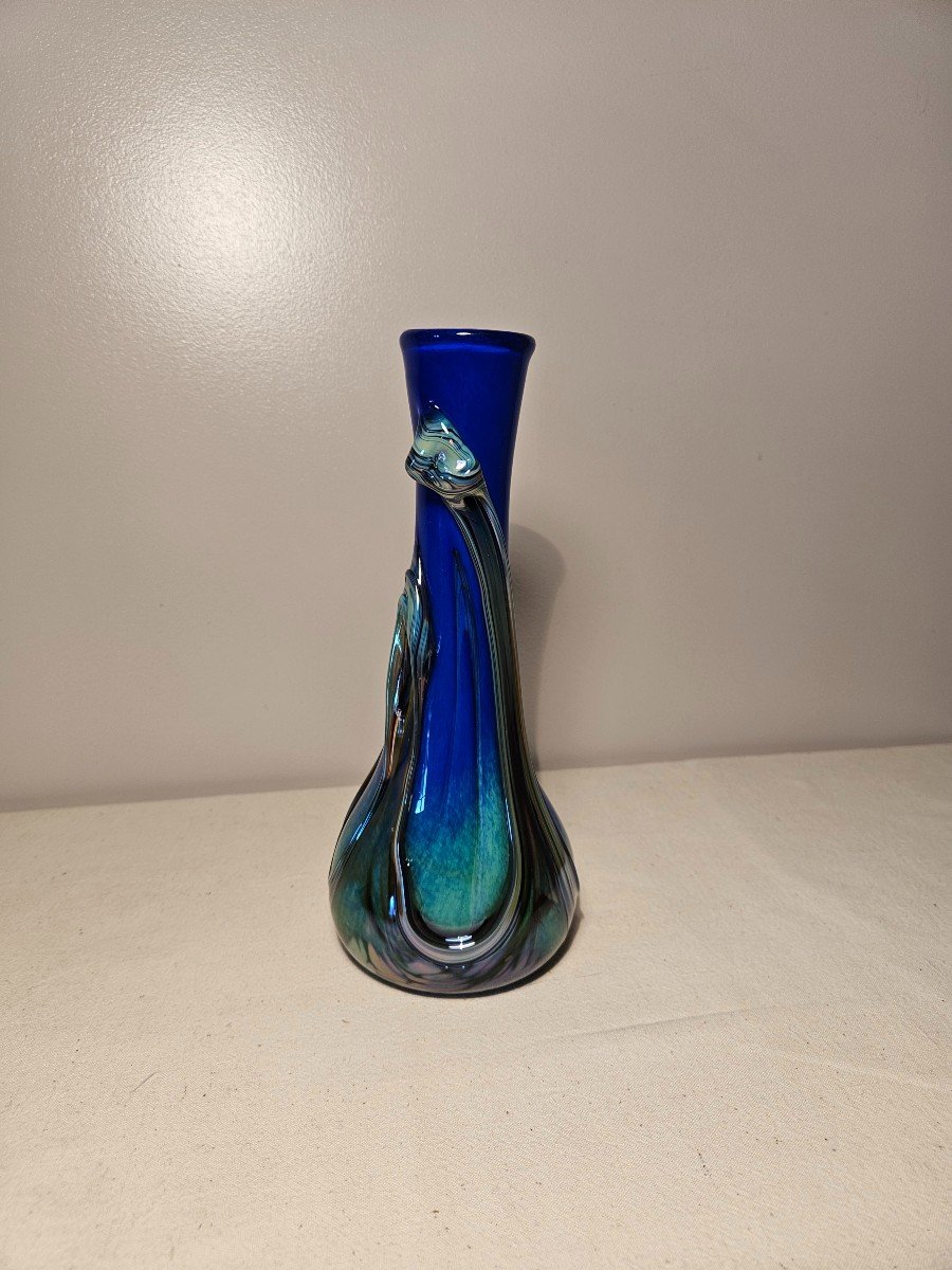 Vase En Verre Marcel Saba Irisé à Dominante Bleue Hauteur 26.7 Cm-photo-1