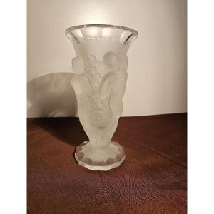 Vase en verre pressé moulé Dans Le Gout De Heinrich Hoffmann Modèle Ingrid Années 30