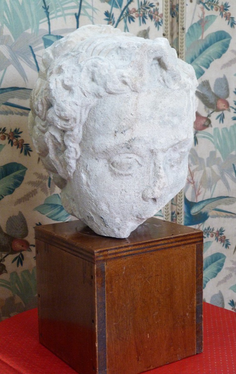 Head Of A Woman, In Carved Stone, From The 16th Century -photo-2